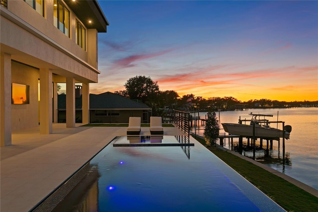 Photo of 1075 31st Terrace NE, St Petersburg, FL 33704 (MLS # TB8460811)