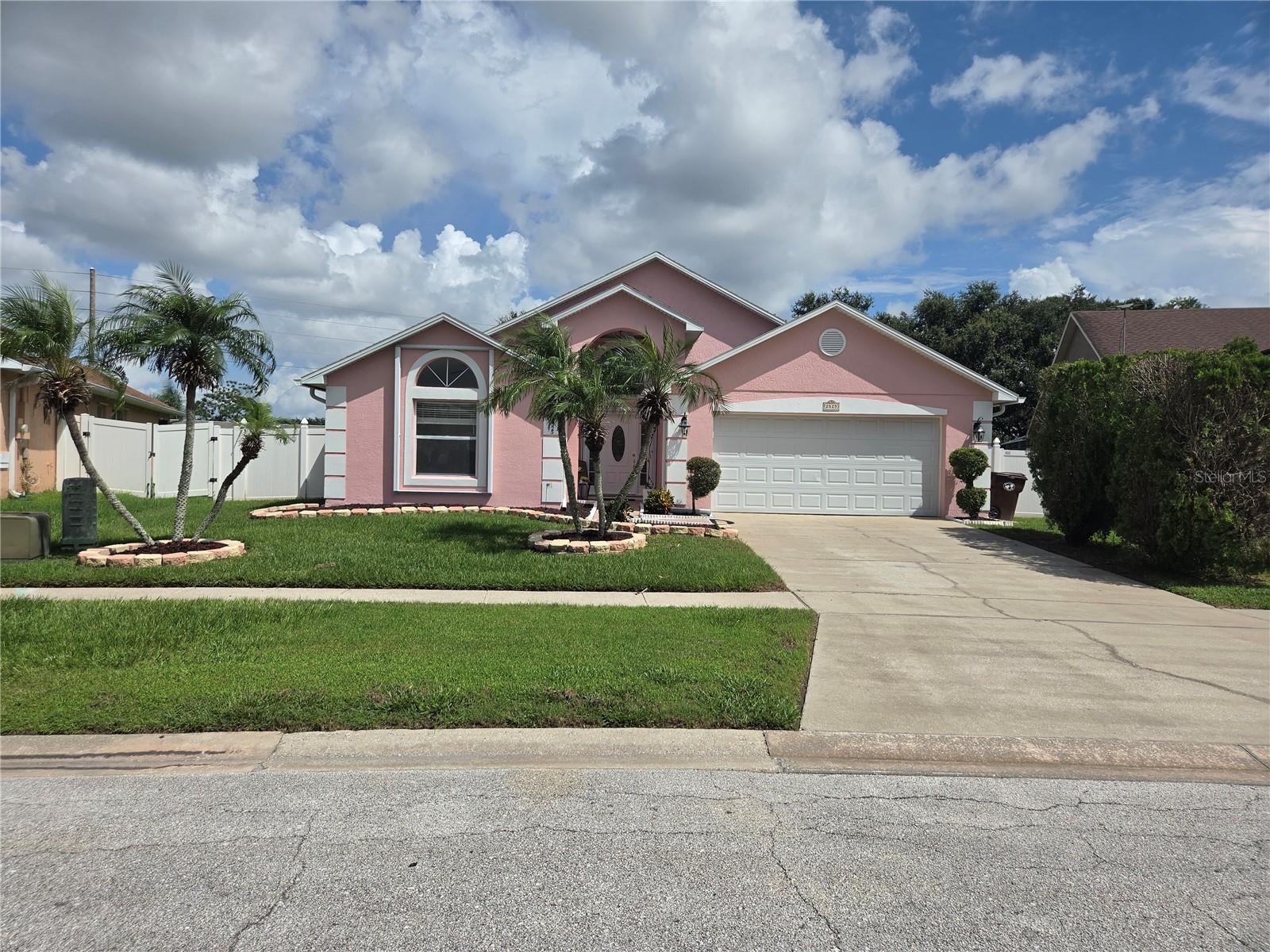 2525 HIKERS COURT