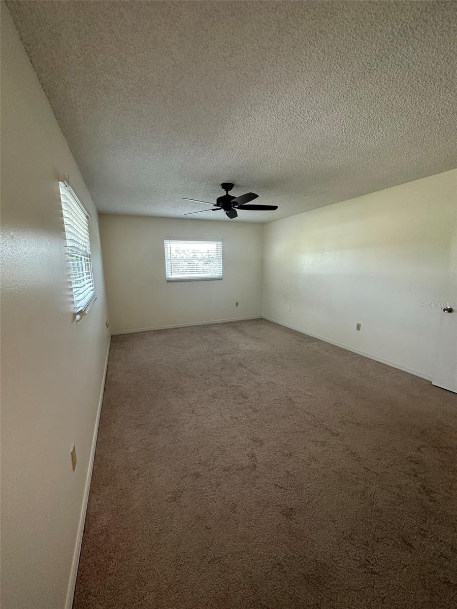 BAYWOOD COLONY GARDEN APTS - Residential Lease