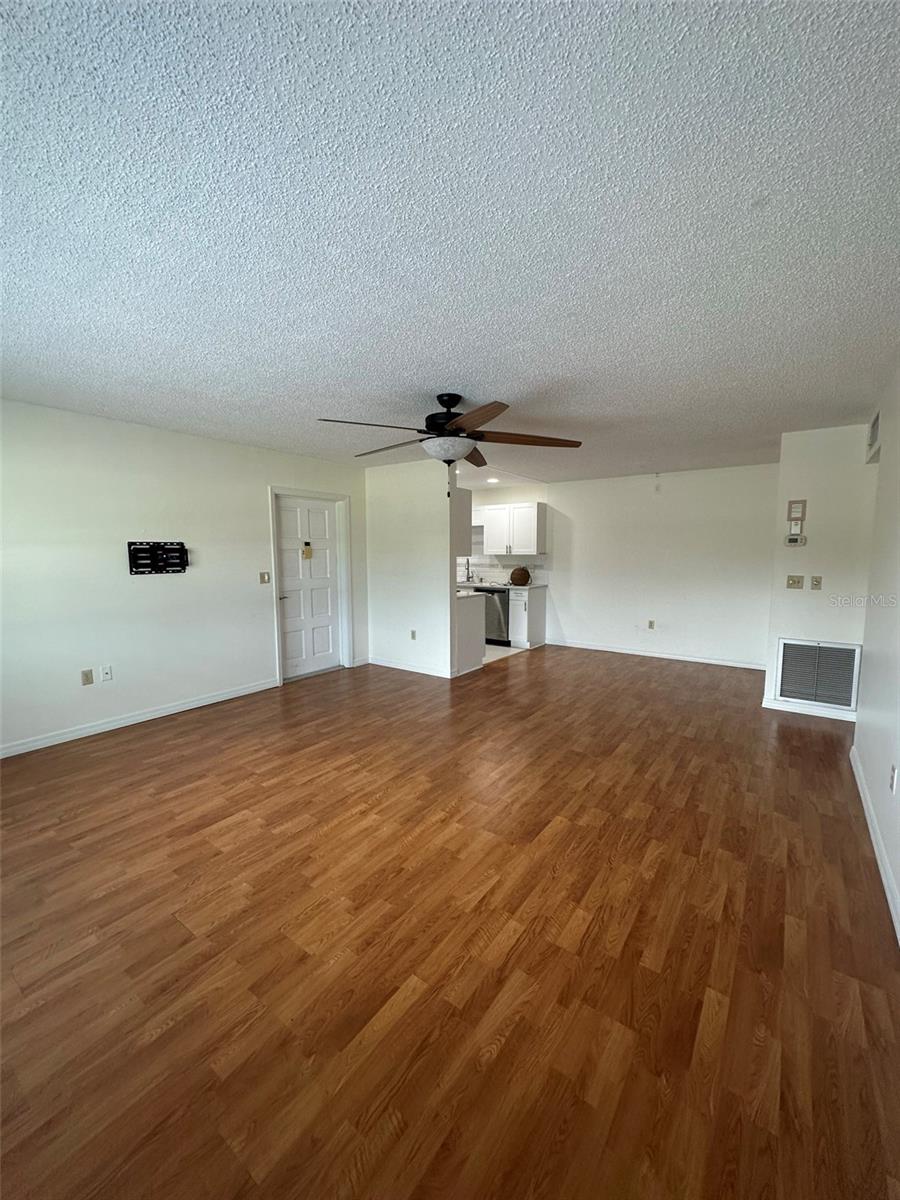 BAYWOOD COLONY GARDEN APTS - Residential Lease