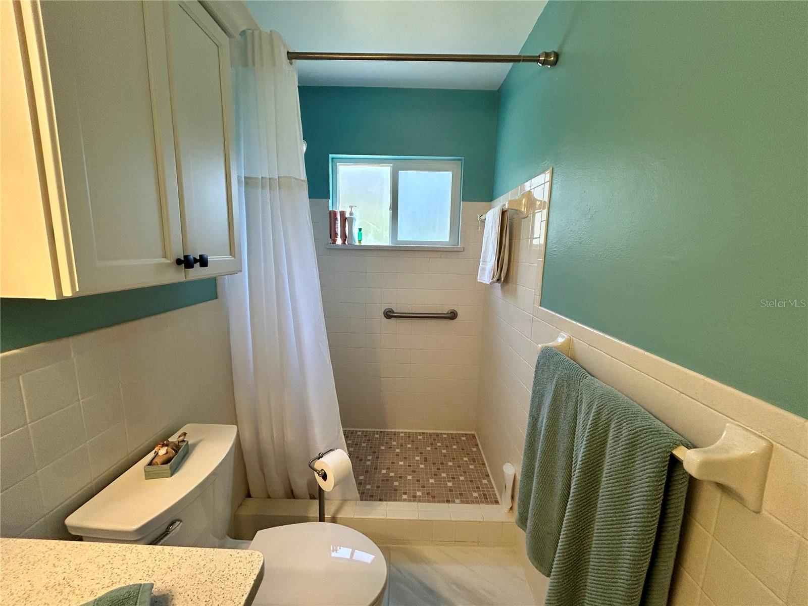 ON TOP OF THE WORLD - Residential