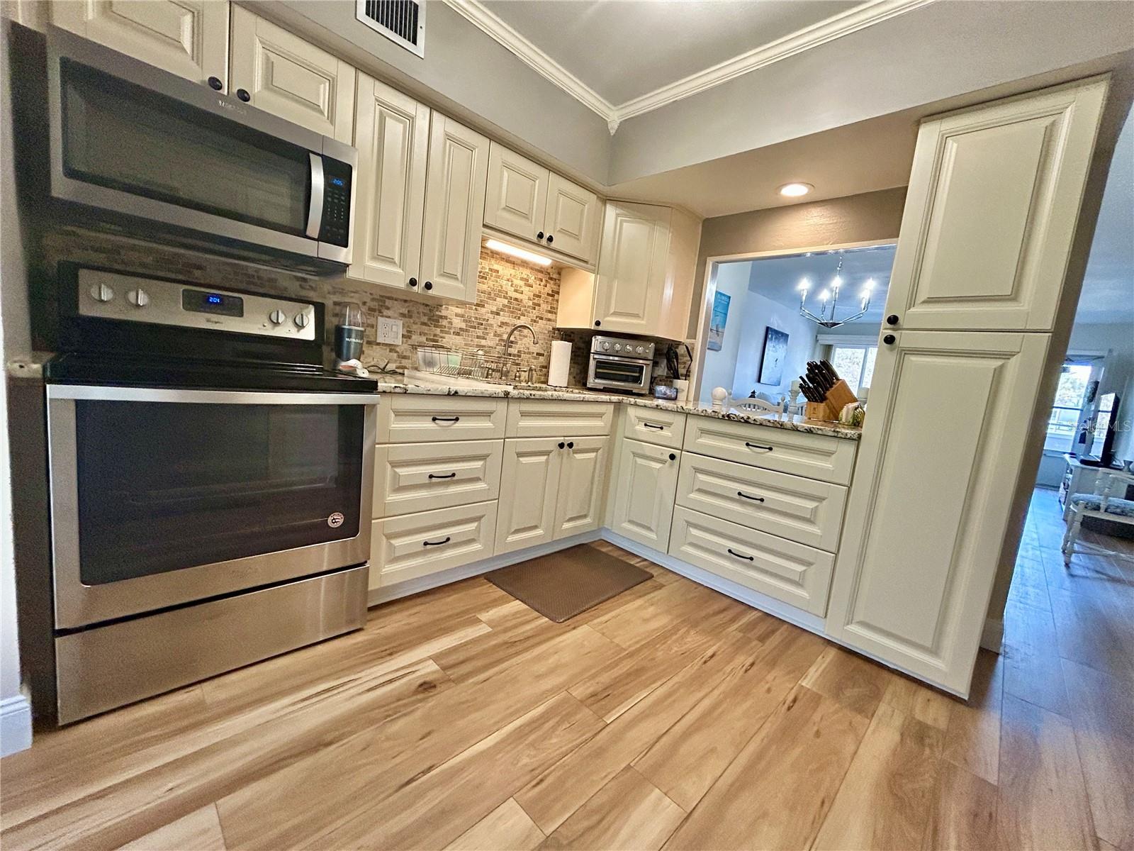 ON TOP OF THE WORLD - Residential