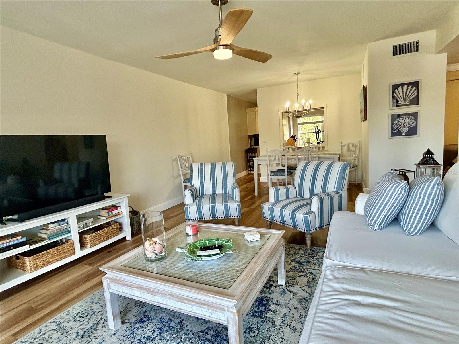 ON TOP OF THE WORLD - Residential