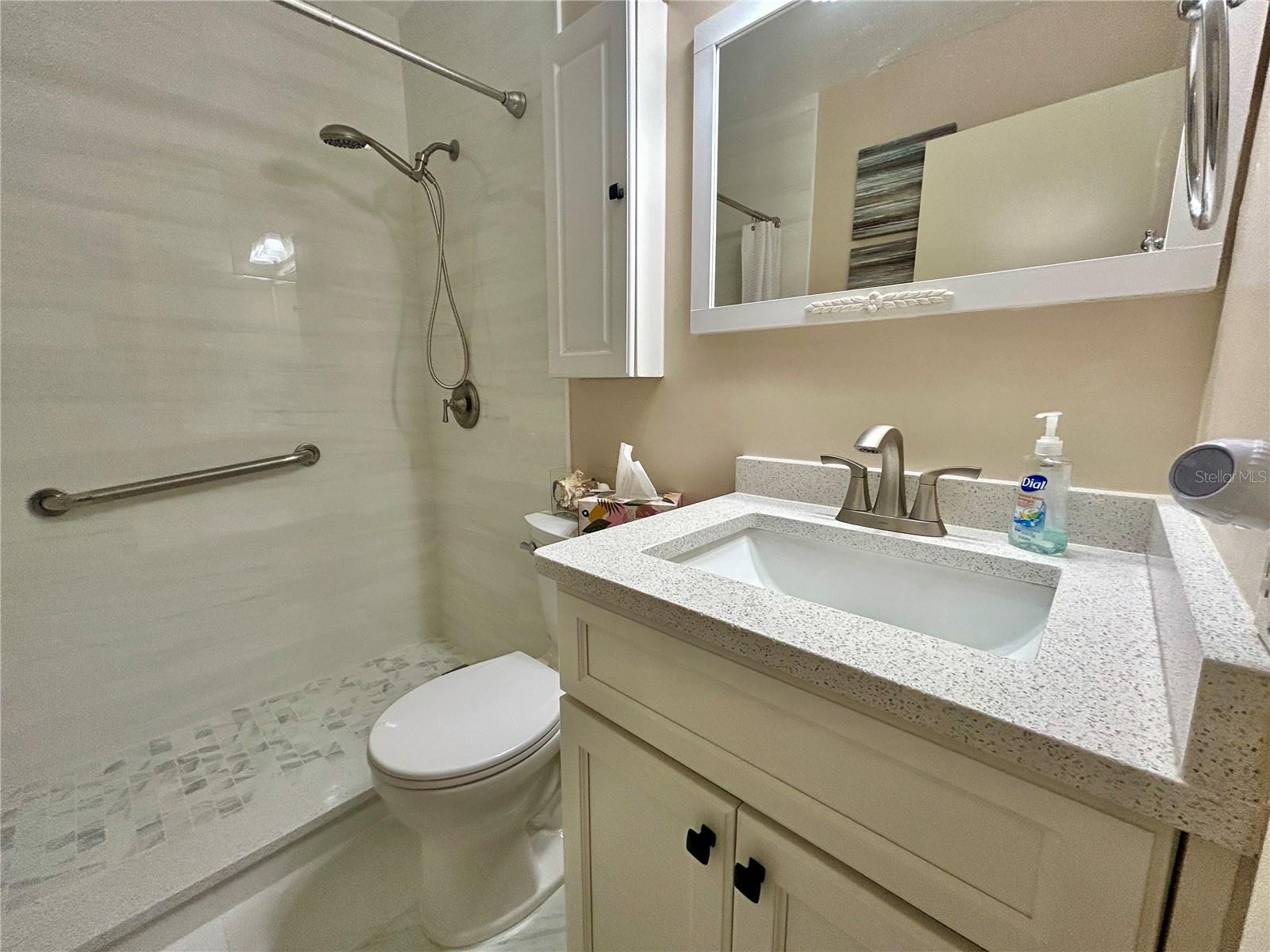 ON TOP OF THE WORLD - Residential