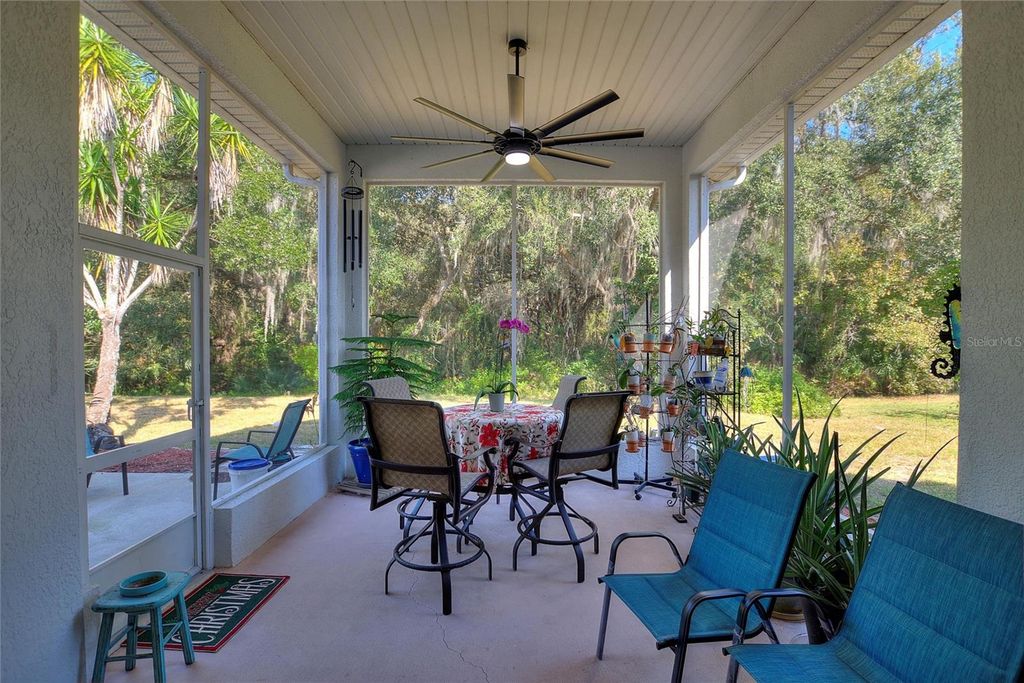 Photo of 642 Vista Oaks Way, Davenport, FL 33837 (MLS # S5139597)