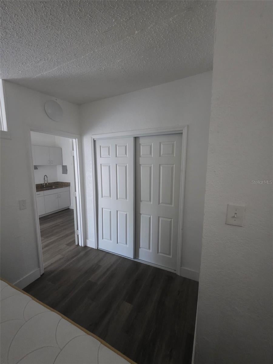7 N CHRISTIANA AVENUE