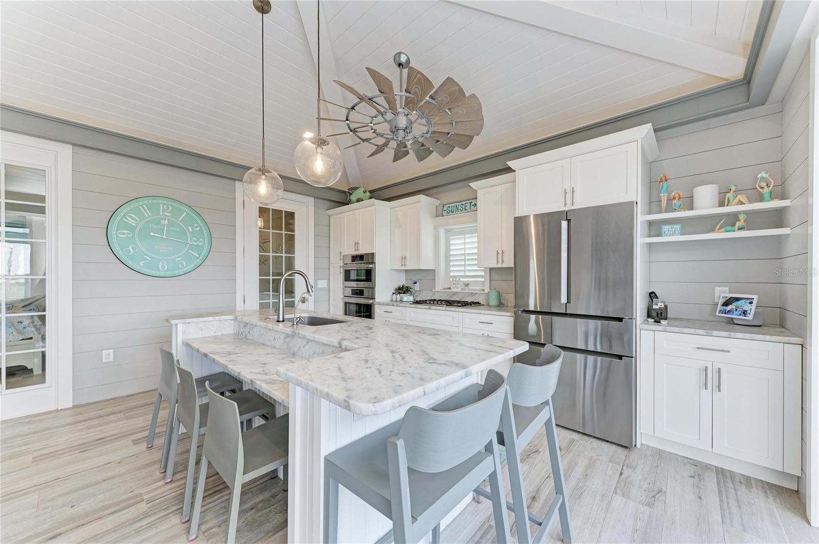 THORNTON CRK MOTORCOACH RESIDENCE - Residential