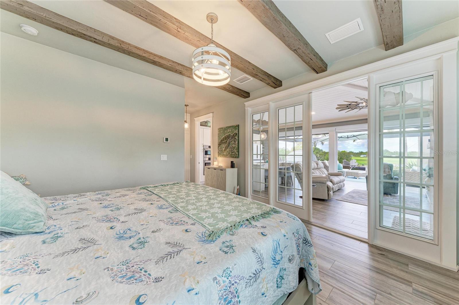 THORNTON CRK MOTORCOACH RESIDENCE - Residential