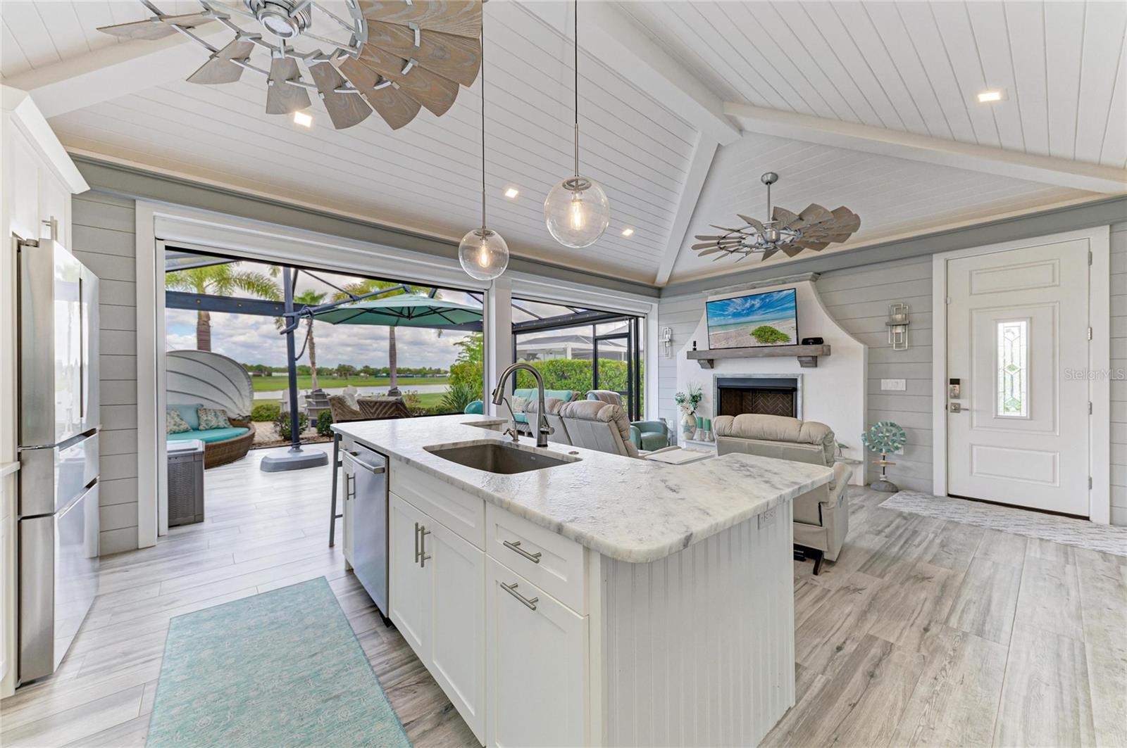 THORNTON CRK MOTORCOACH RESIDENCE - Residential