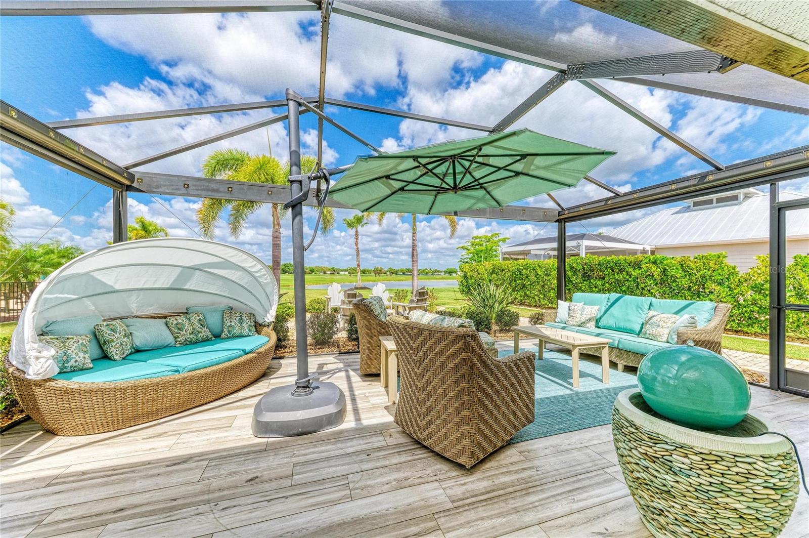 THORNTON CRK MOTORCOACH RESIDENCE - Residential