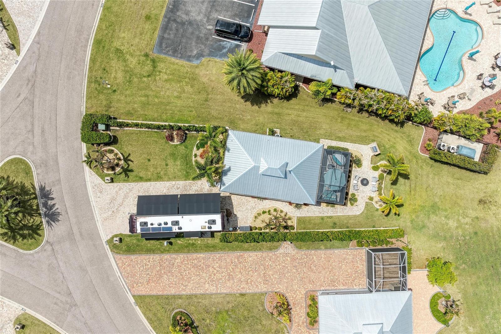 THORNTON CRK MOTORCOACH RESIDENCE - Residential