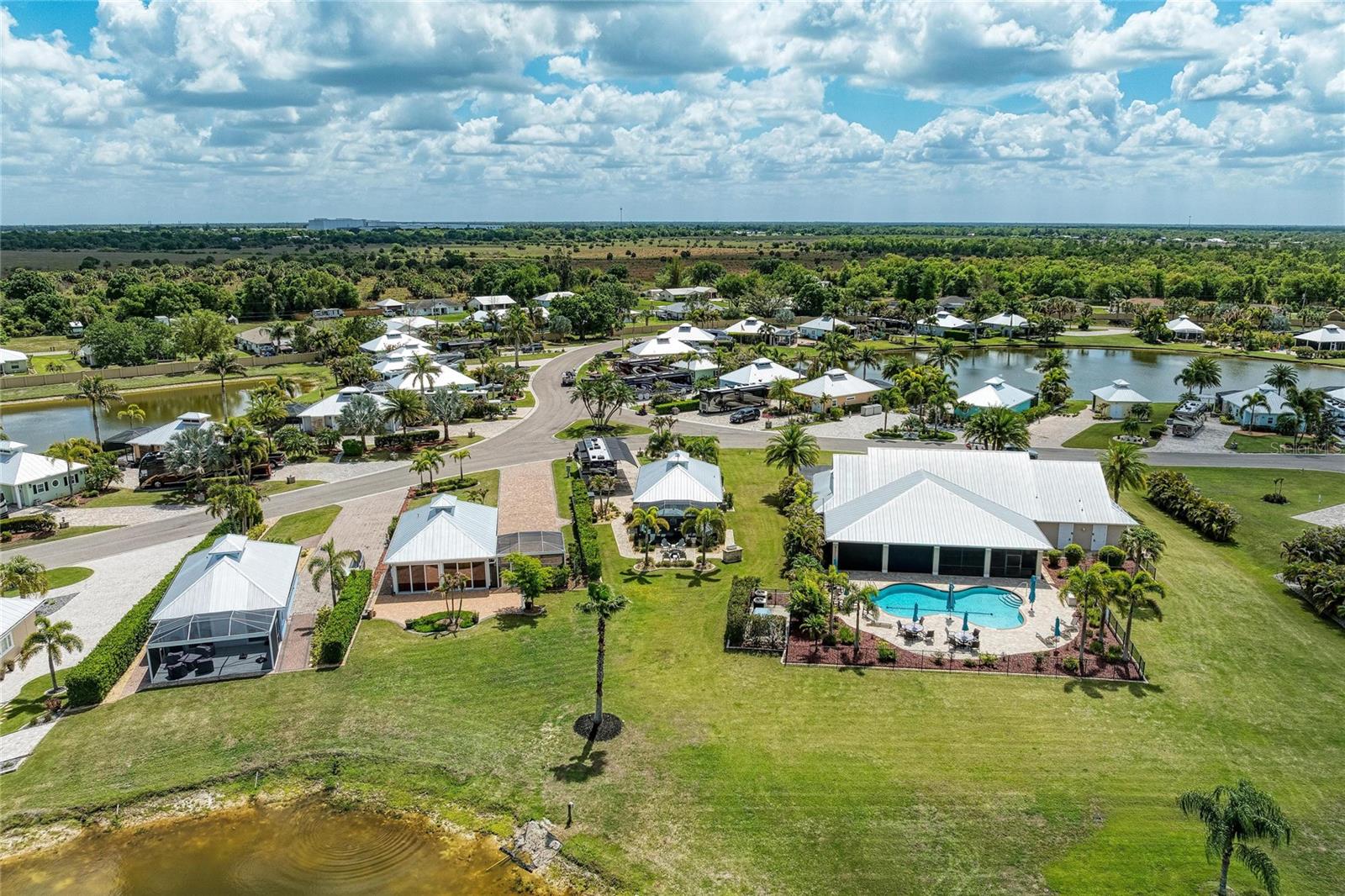 THORNTON CRK MOTORCOACH RESIDENCE - Residential