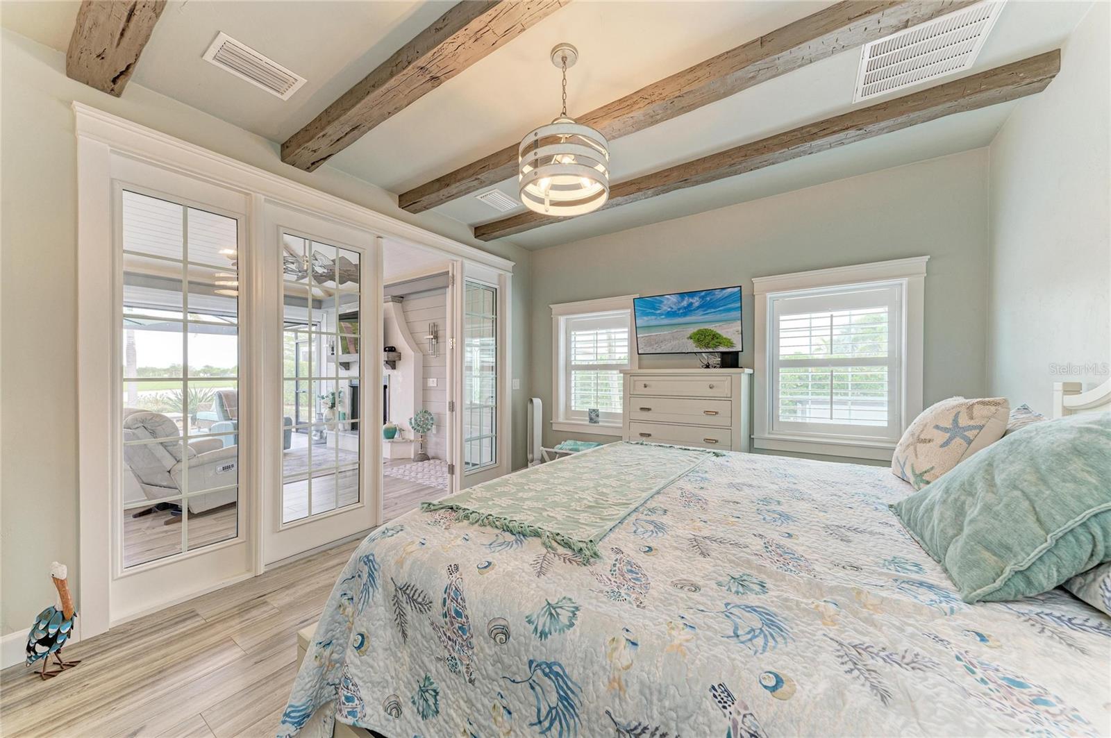 THORNTON CRK MOTORCOACH RESIDENCE - Residential