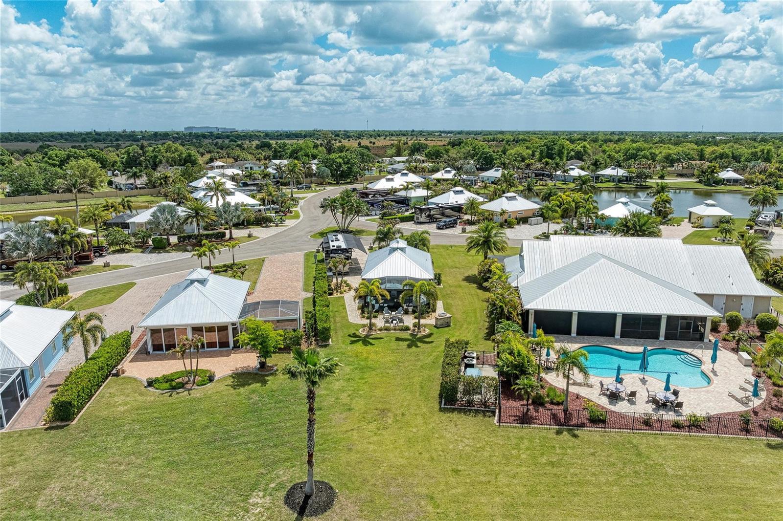 THORNTON CRK MOTORCOACH RESIDENCE - Residential