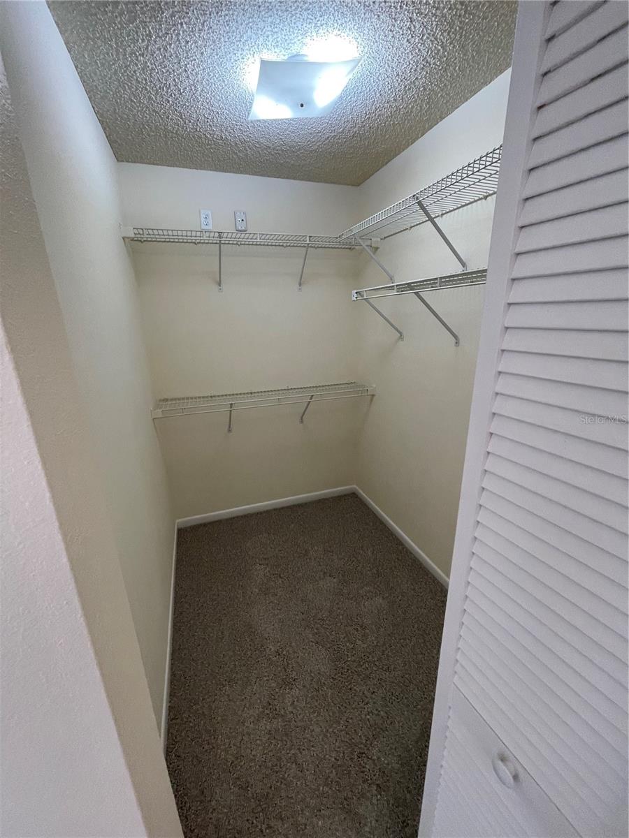 HIGH ACRES - Residential Lease
