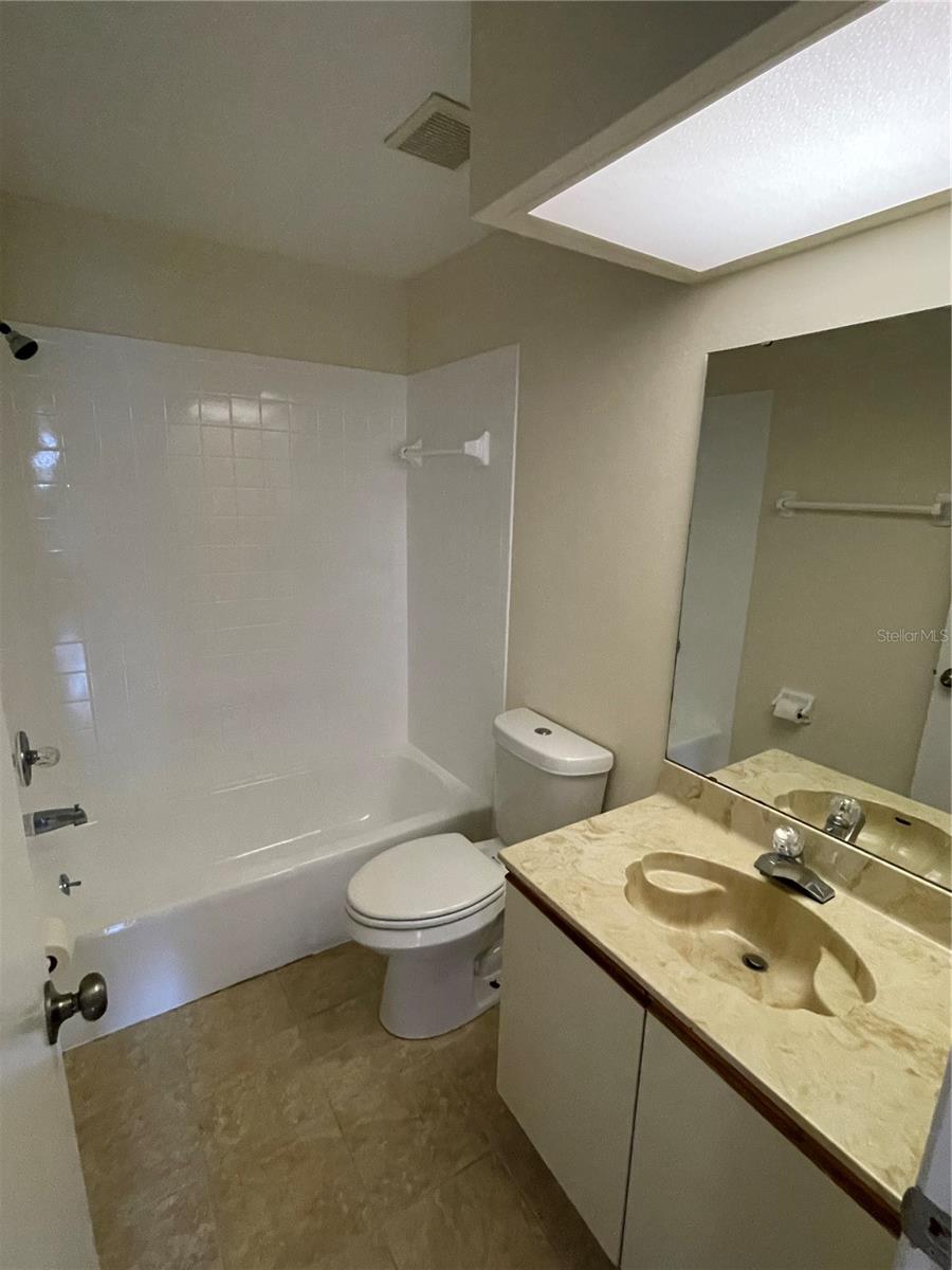 HIGH ACRES - Residential Lease