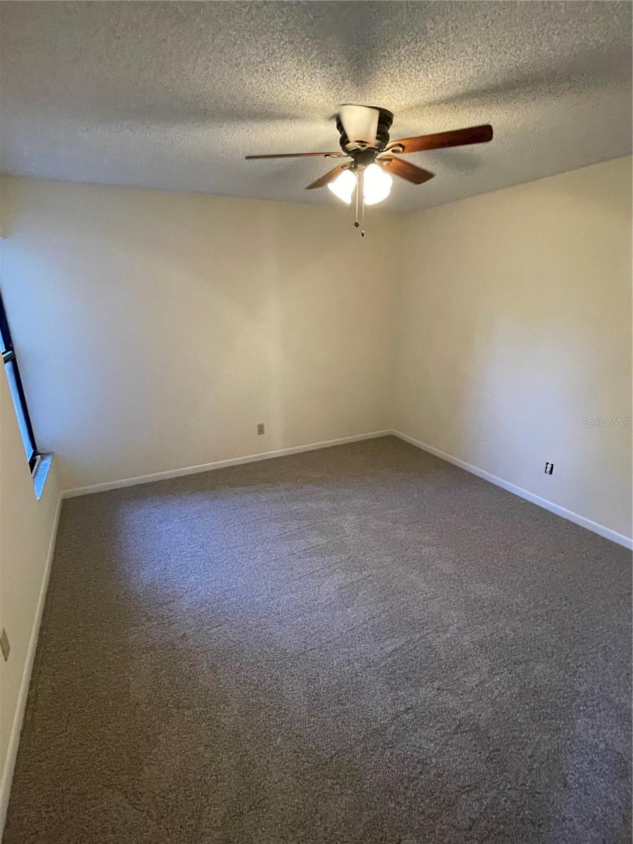 HIGH ACRES - Residential Lease