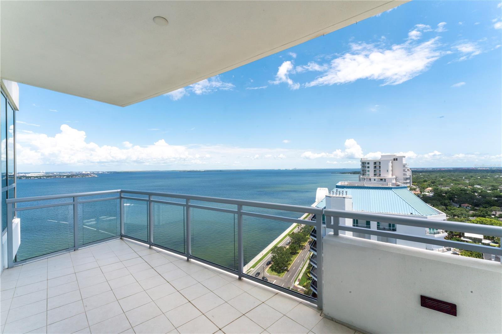 VIRAGE BAYSHORE - Residential