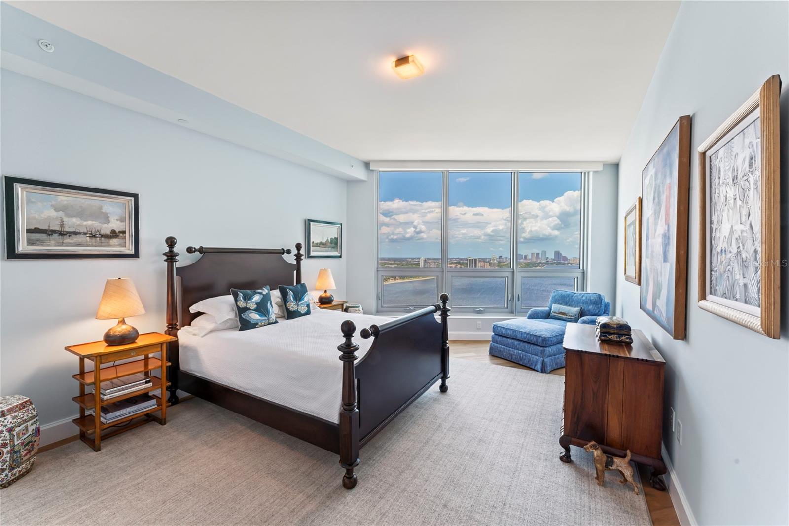 VIRAGE BAYSHORE - Residential