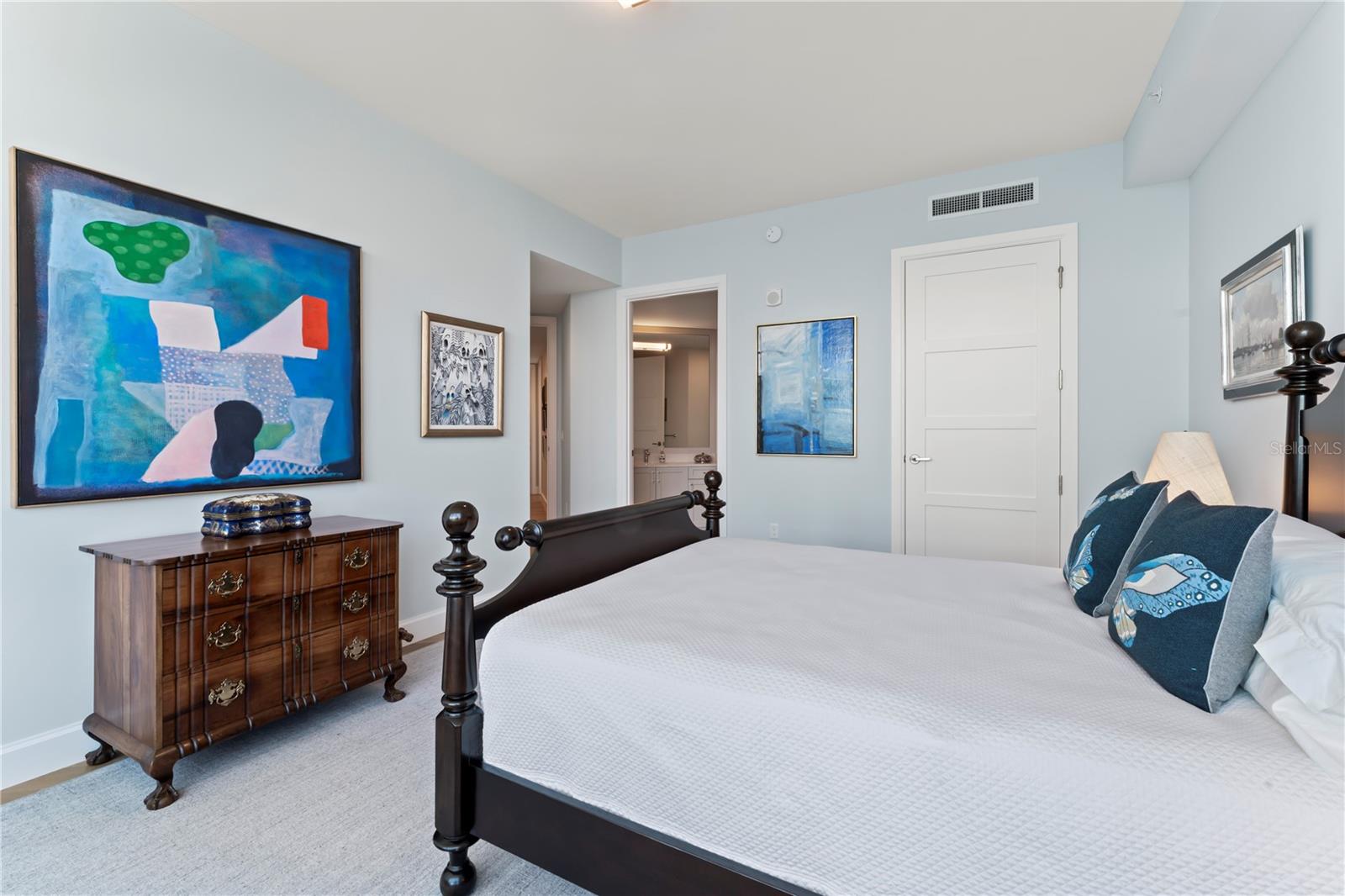 VIRAGE BAYSHORE - Residential