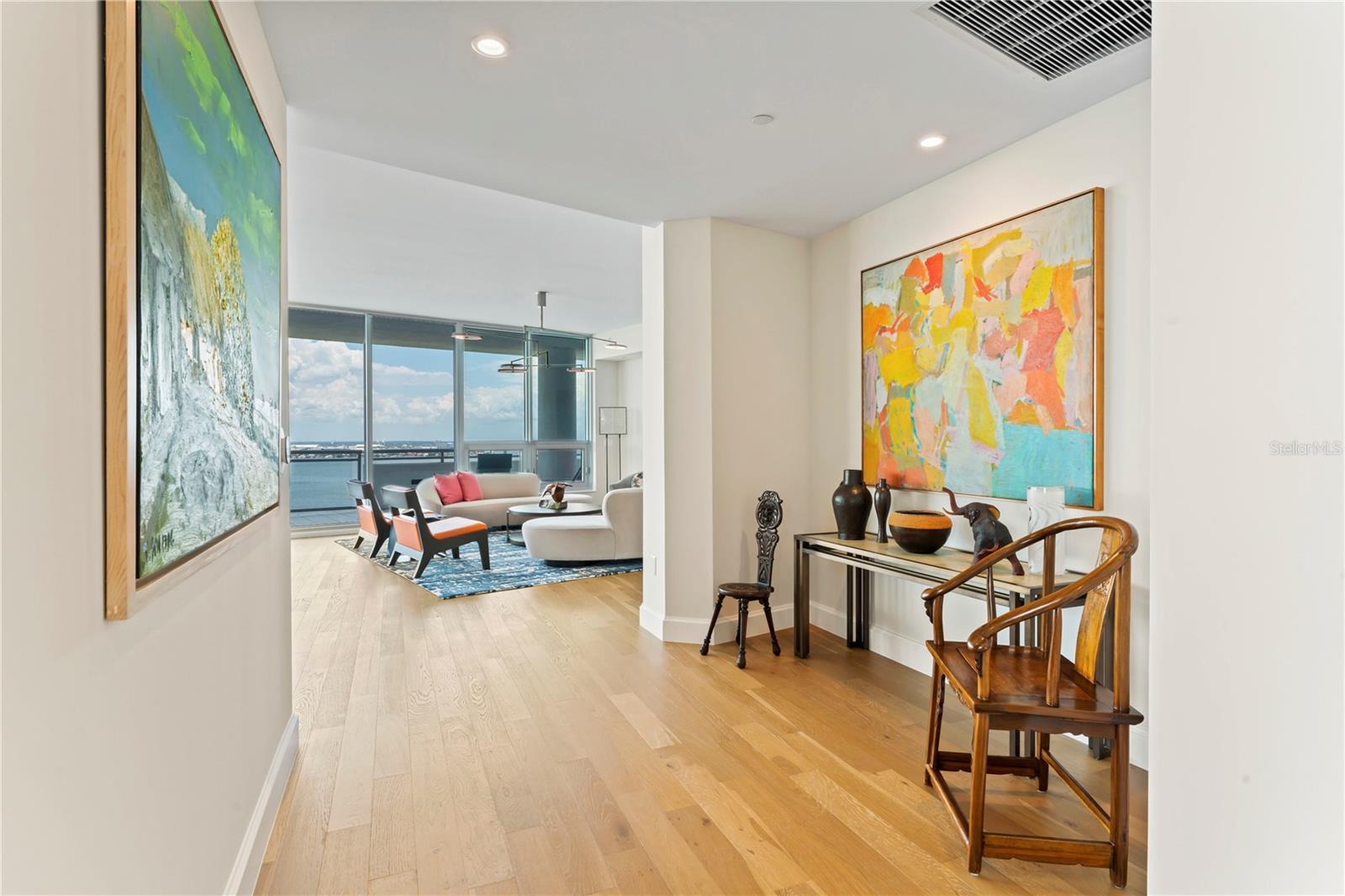 VIRAGE BAYSHORE - Residential