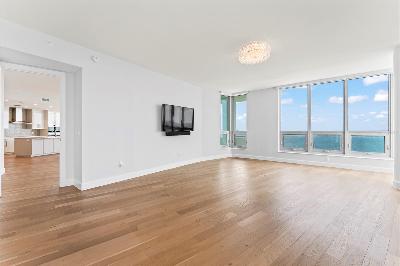 VIRAGE BAYSHORE - Residential