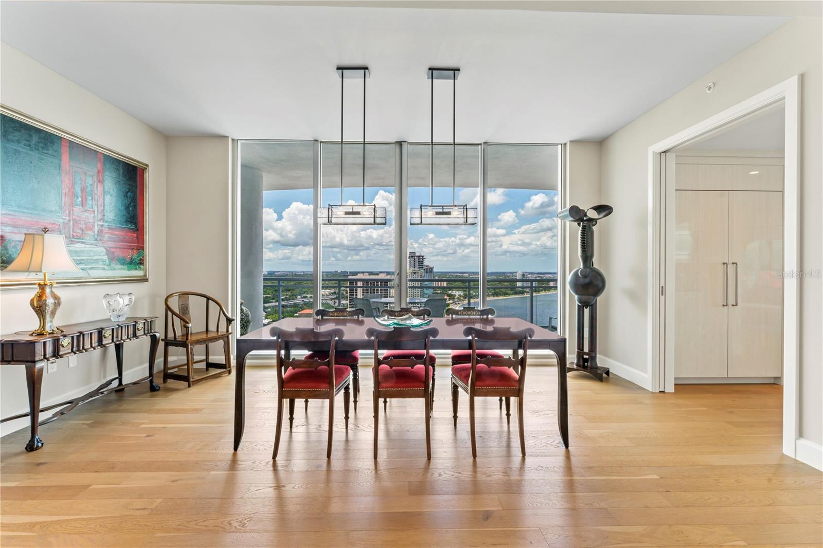 VIRAGE BAYSHORE - Residential