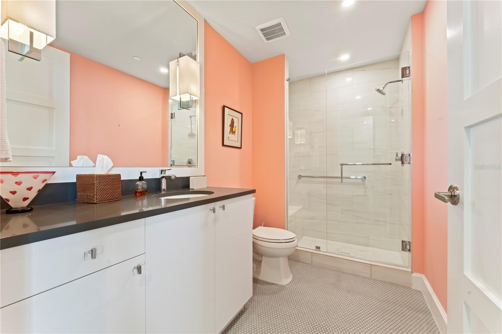 VIRAGE BAYSHORE - Residential