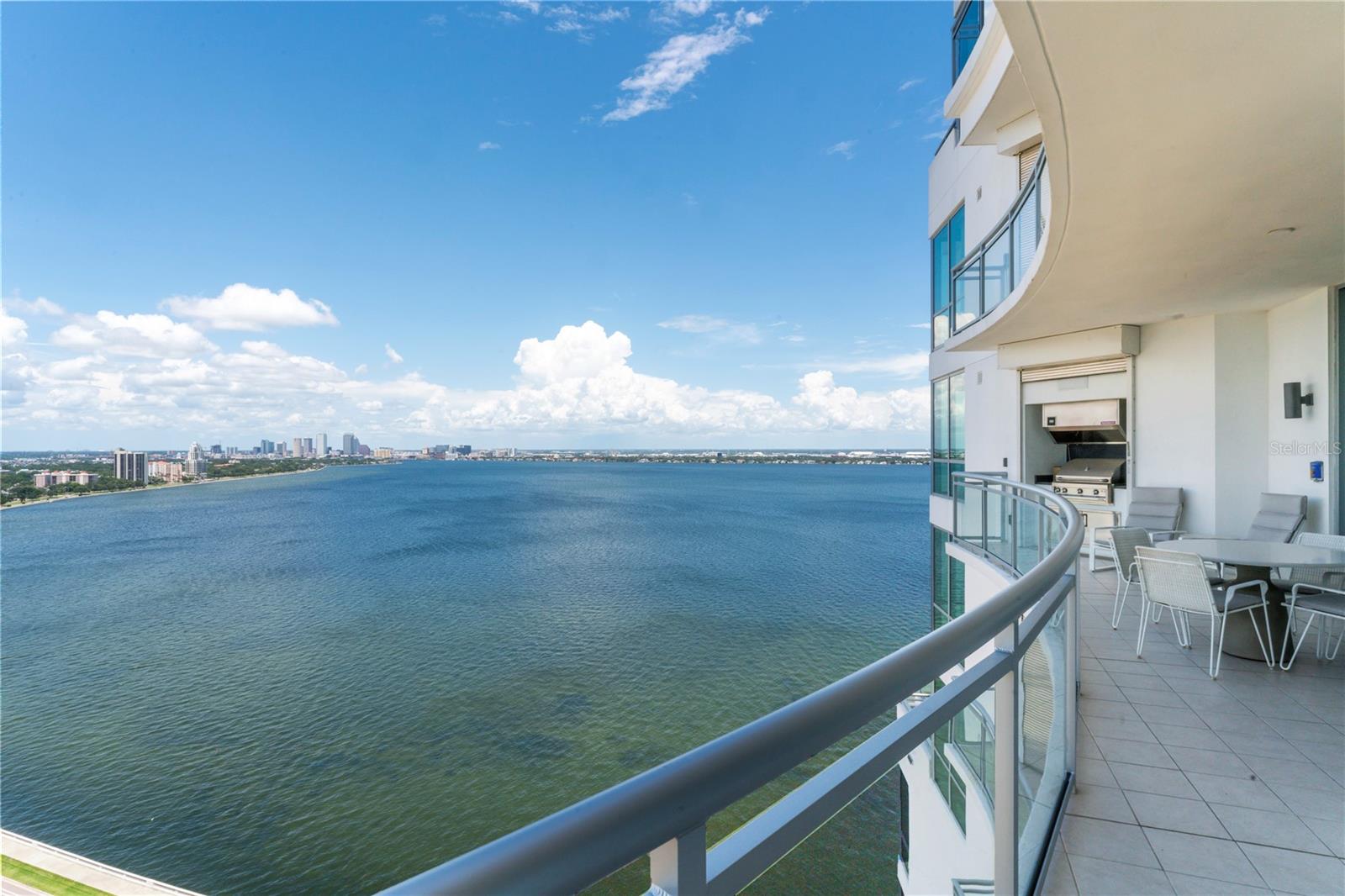 VIRAGE BAYSHORE - Residential