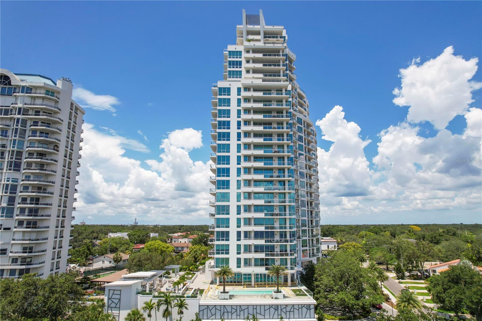 VIRAGE BAYSHORE - Residential