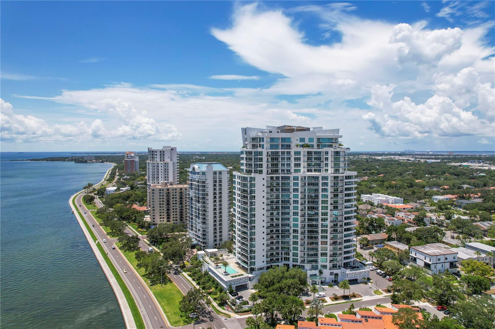 VIRAGE BAYSHORE - Residential