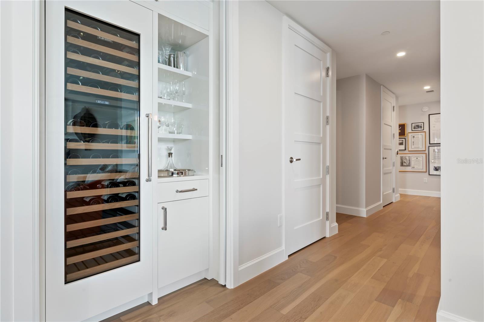 VIRAGE BAYSHORE - Residential