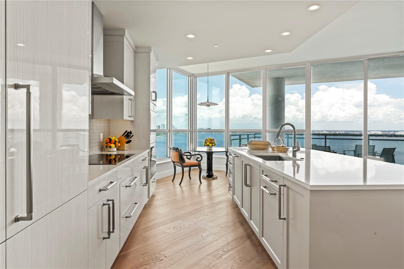 VIRAGE BAYSHORE - Residential