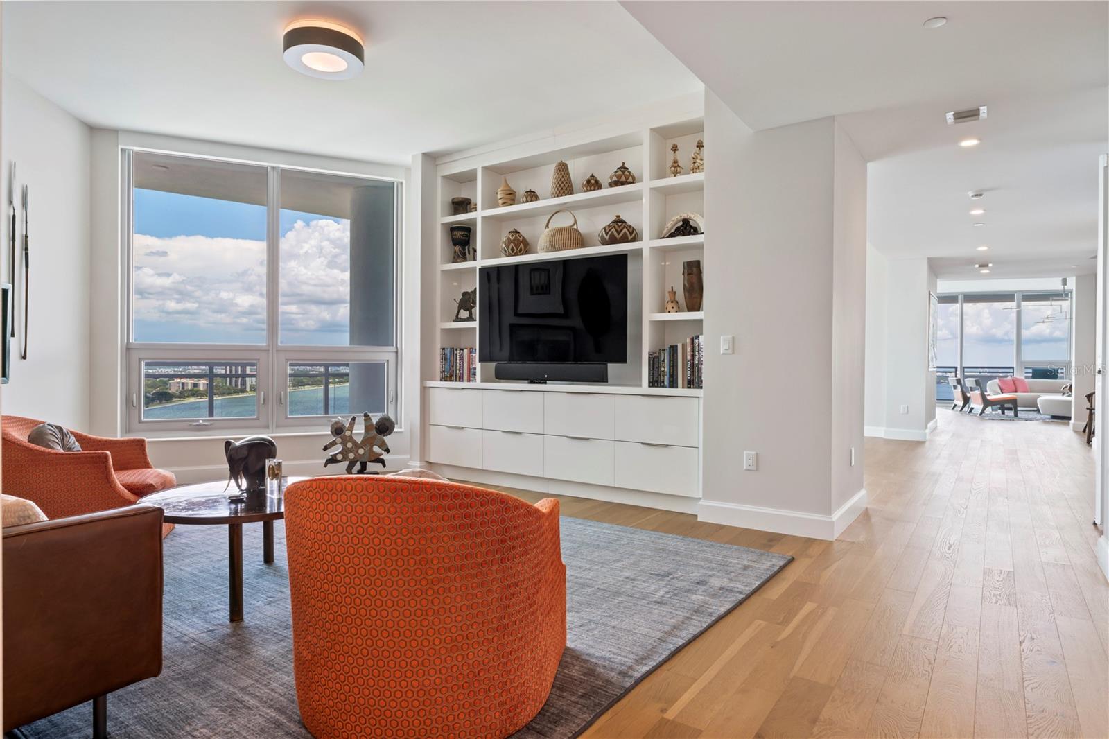 VIRAGE BAYSHORE - Residential