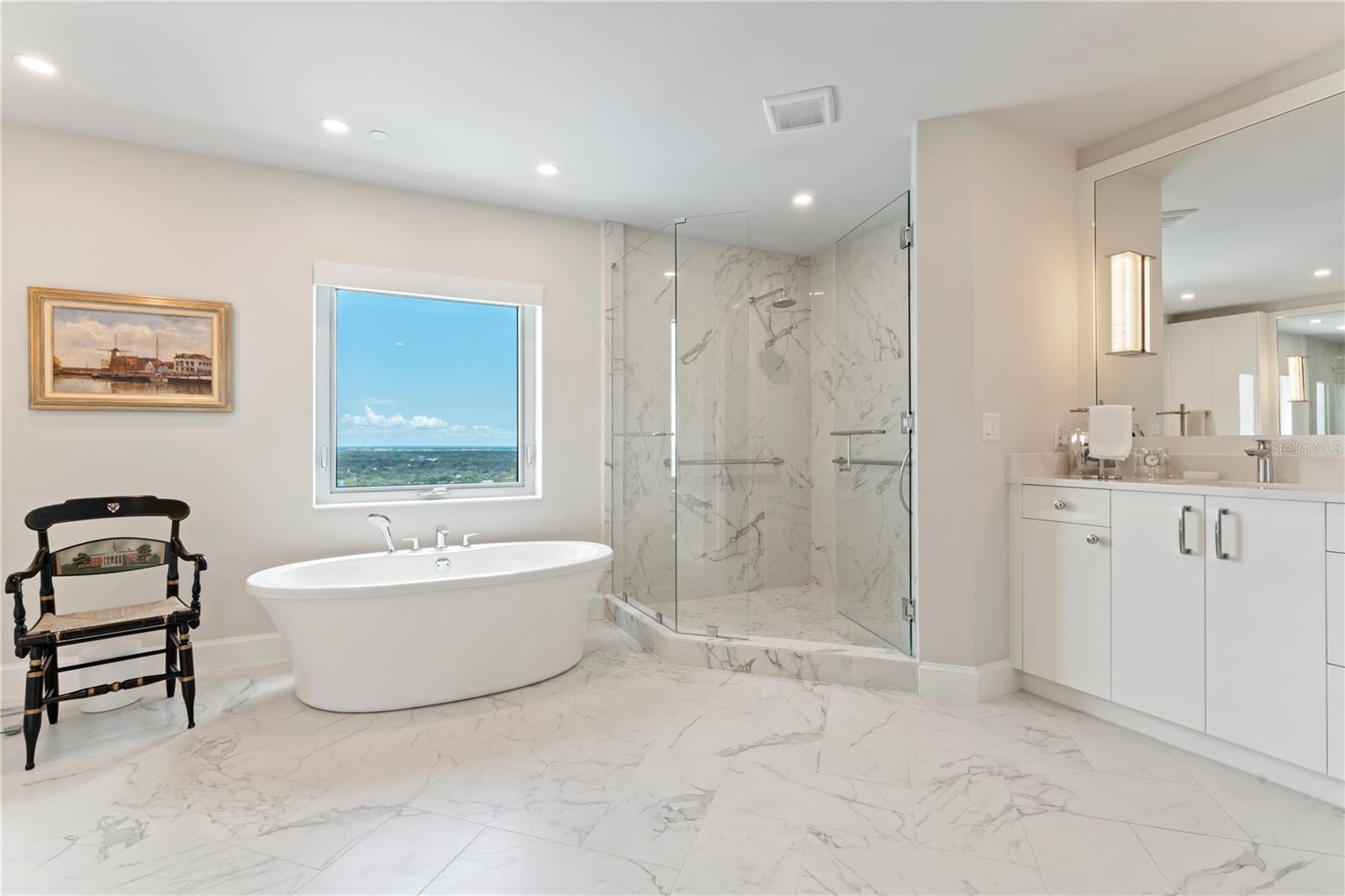 VIRAGE BAYSHORE - Residential