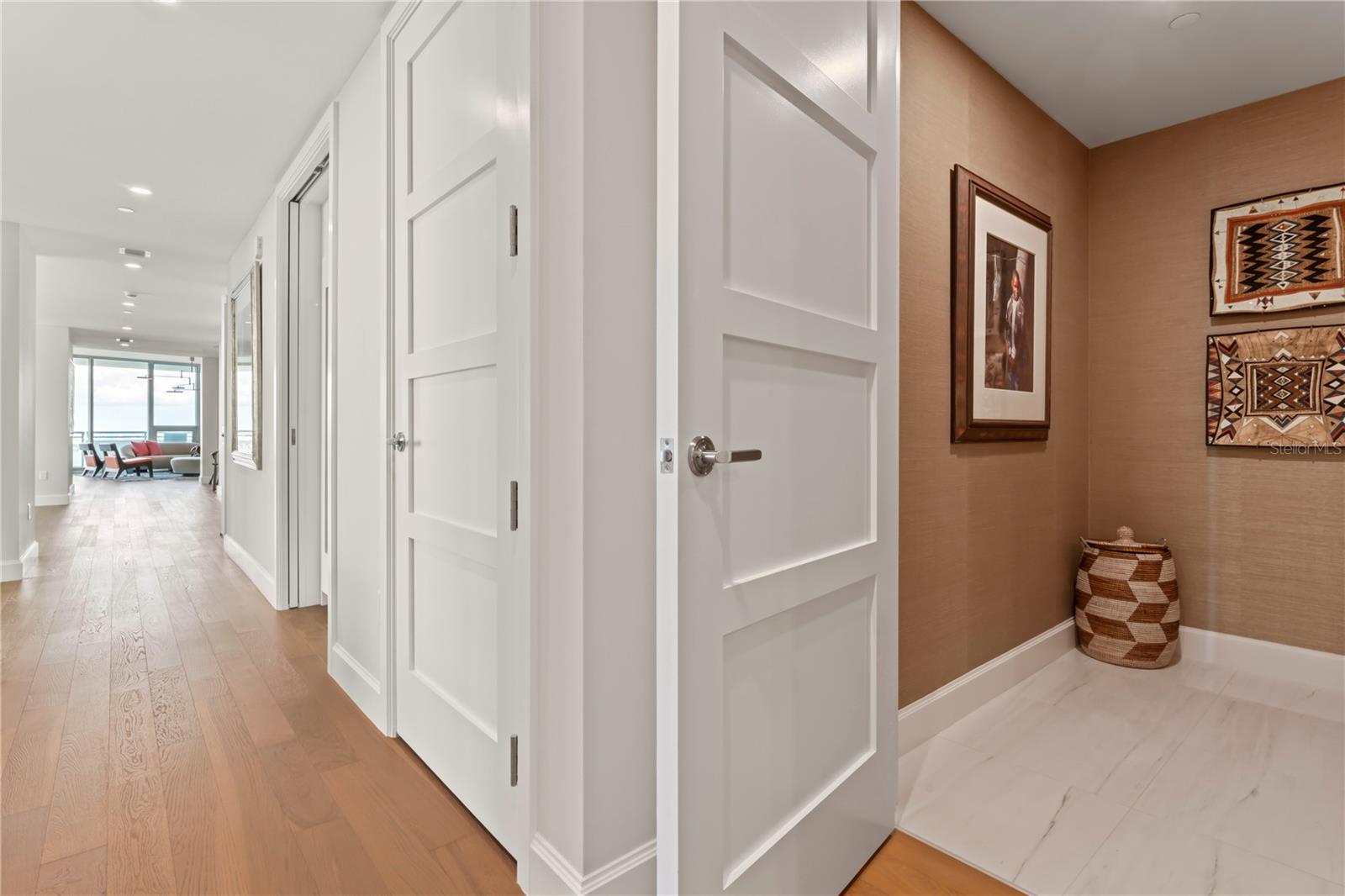 VIRAGE BAYSHORE - Residential