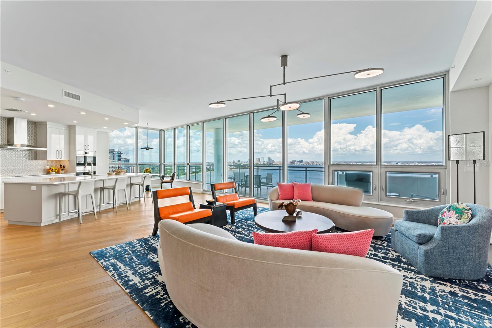 VIRAGE BAYSHORE - Residential