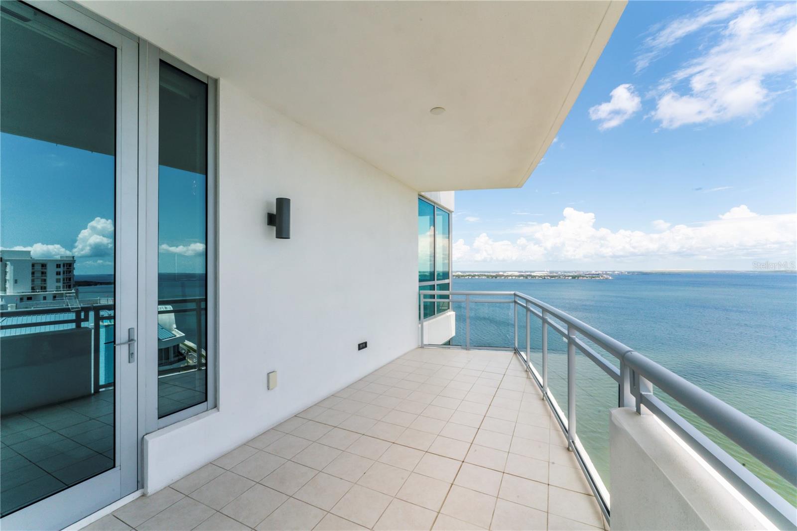 VIRAGE BAYSHORE - Residential