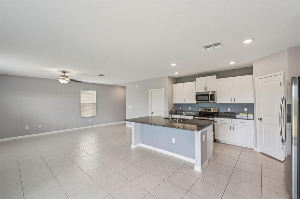 Photo of 582 Royal Empress Dr, Ruskin, FL 33570 (MLS # TB8415939)