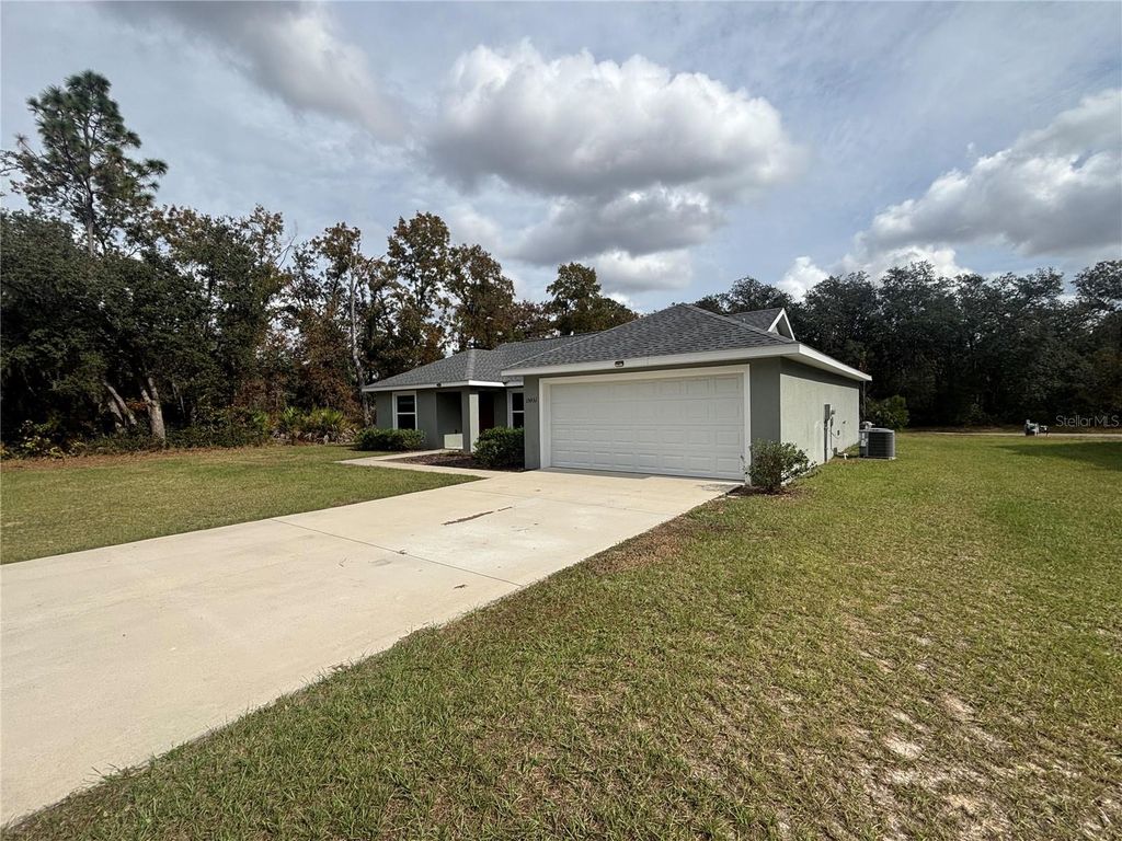 Photo of 15931 SW 57th Terrace Road, Ocala, FL 34473 (MLS # OM714014)