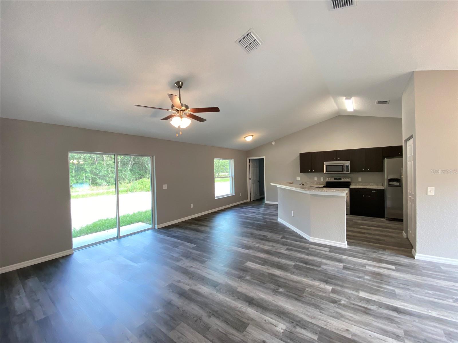 MARION OAKS UN 9 - Residential Lease