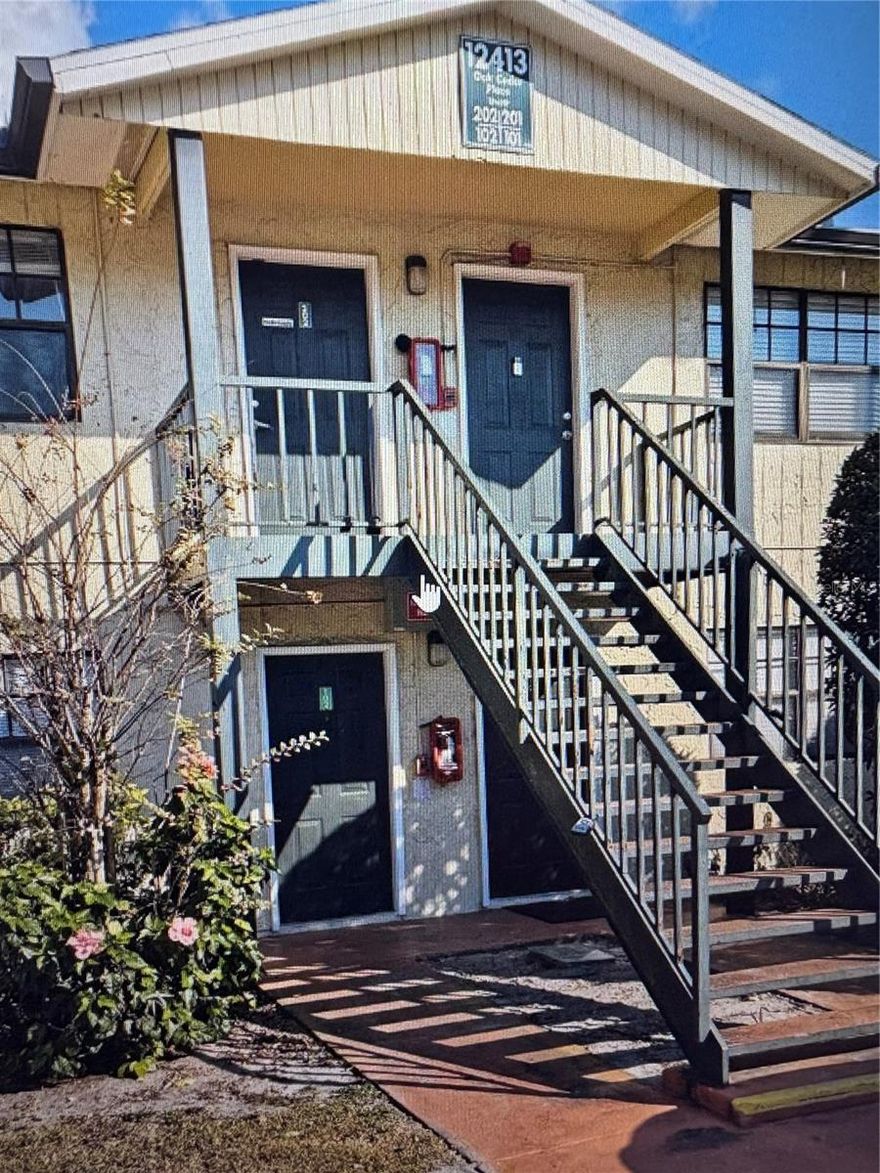 2/1 CONDO IN CENTRAL LOCATION NEAR USF, EXPRESSWAYS, RESTAURANTS, AND MORE.
PROPERTY NEEDS A LITTLE TLC BUT GREAT INVESTMENT FOR THE PRICE IF YOU WANT TO ADD A NICE CONDO TO YOUR PORTFOLIO!
ALL THE APPLIANCES STAY AND JUST NEEDS A GOOD TOUCH AND IS READY FOR A GREAT RENTAL OR GREAT FIRST HOME AT AN AFFORDABLE PRICE! THESE PROPERTIES PROVIDE GOOD RENTAL INCOME...
COMMUNITY HAS A POOL AND IS ALSO GATED IN VERY CENTRAL LOCATION IN THE CITY OF TAMPA!!