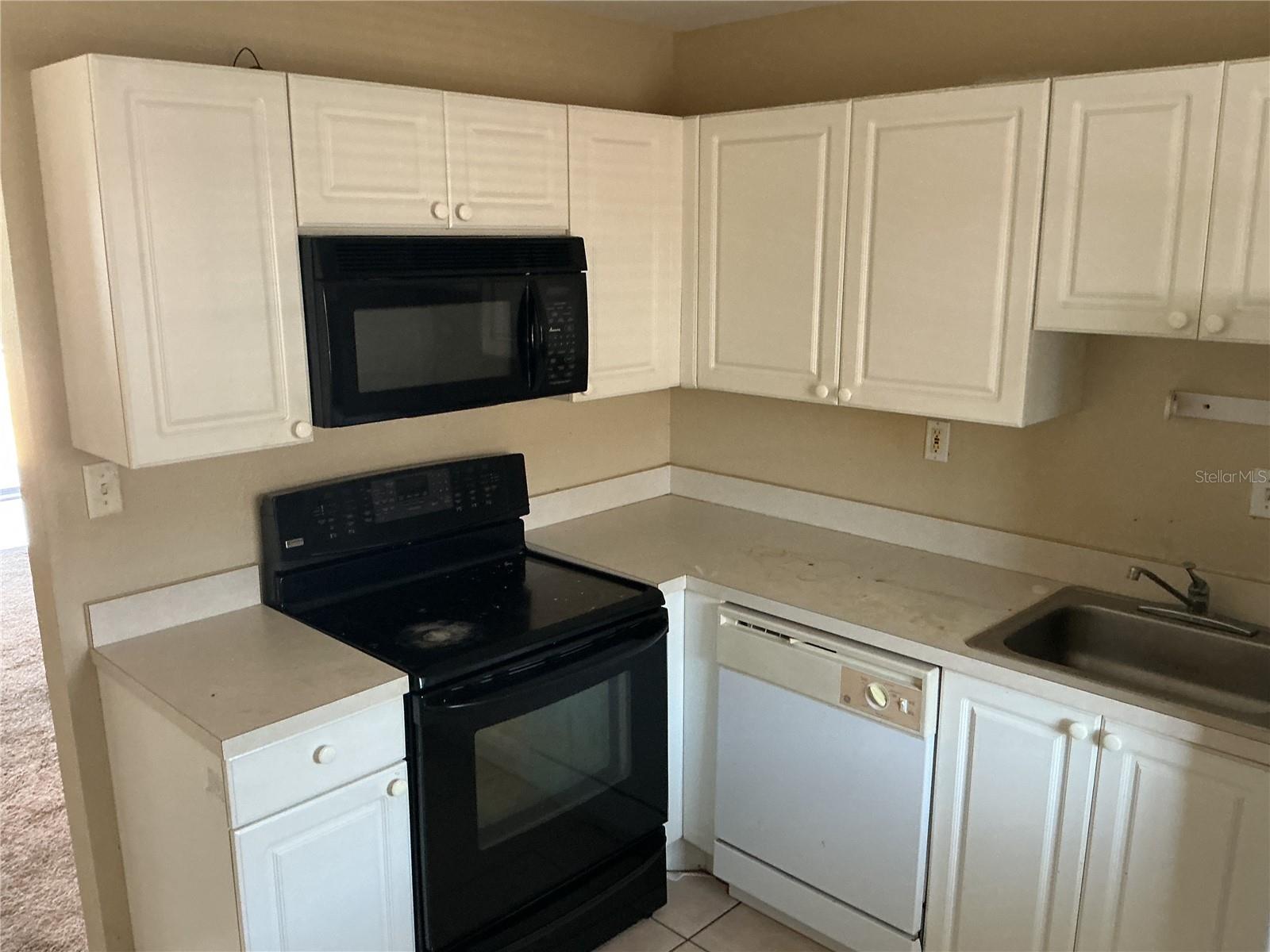 RENAISSANCE VILLAS CONDO - Residential