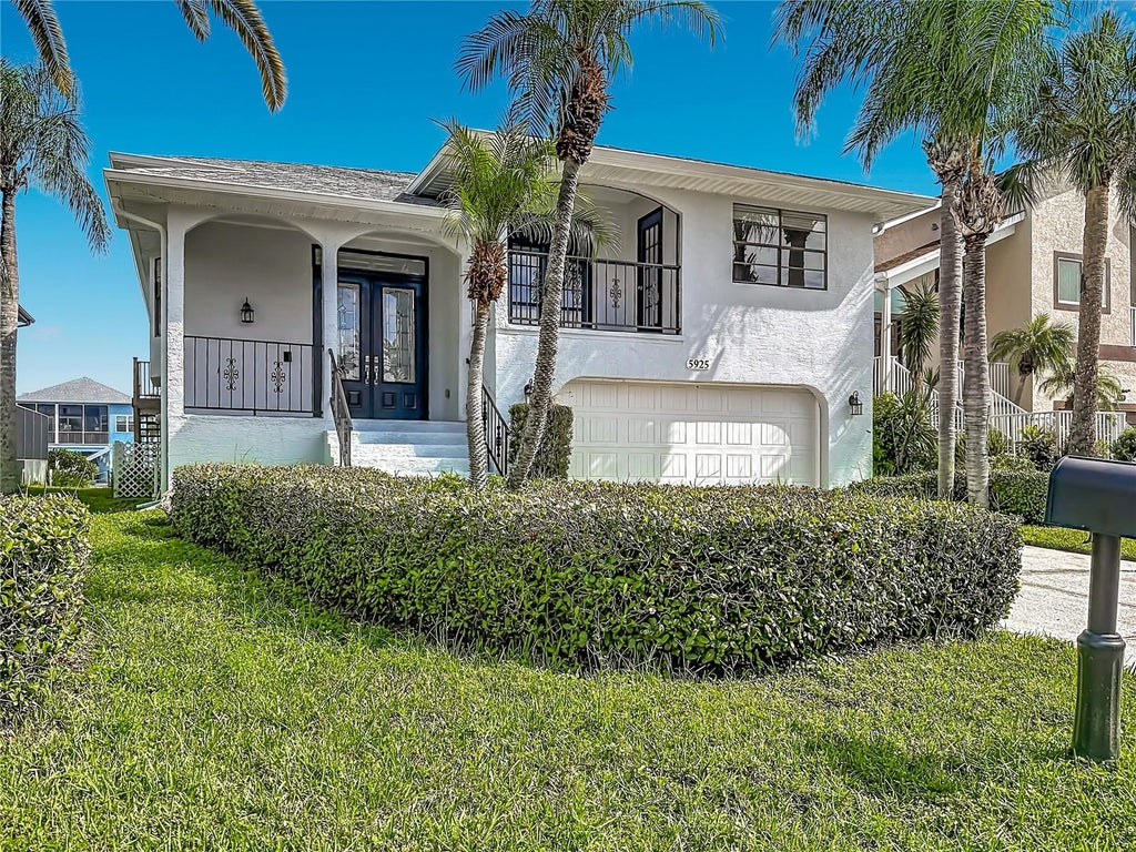 Photo of 5925 Seaside Drive, New Port Richey, FL 34652 (MLS # W7889392)