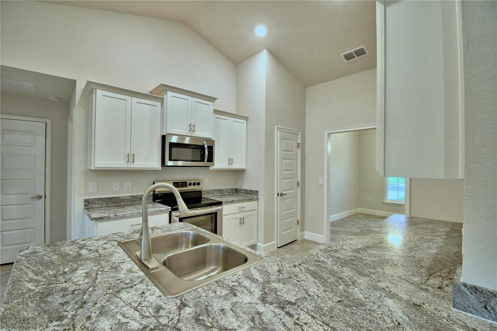 HICKORY RIDGE ESTATES - Residential