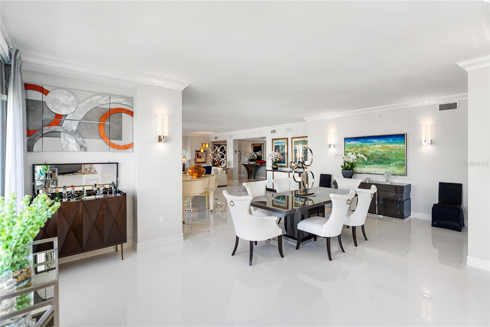 THE RESIDENCES - Residential