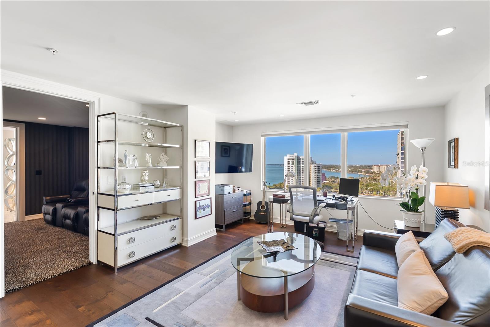 THE RESIDENCES - Residential