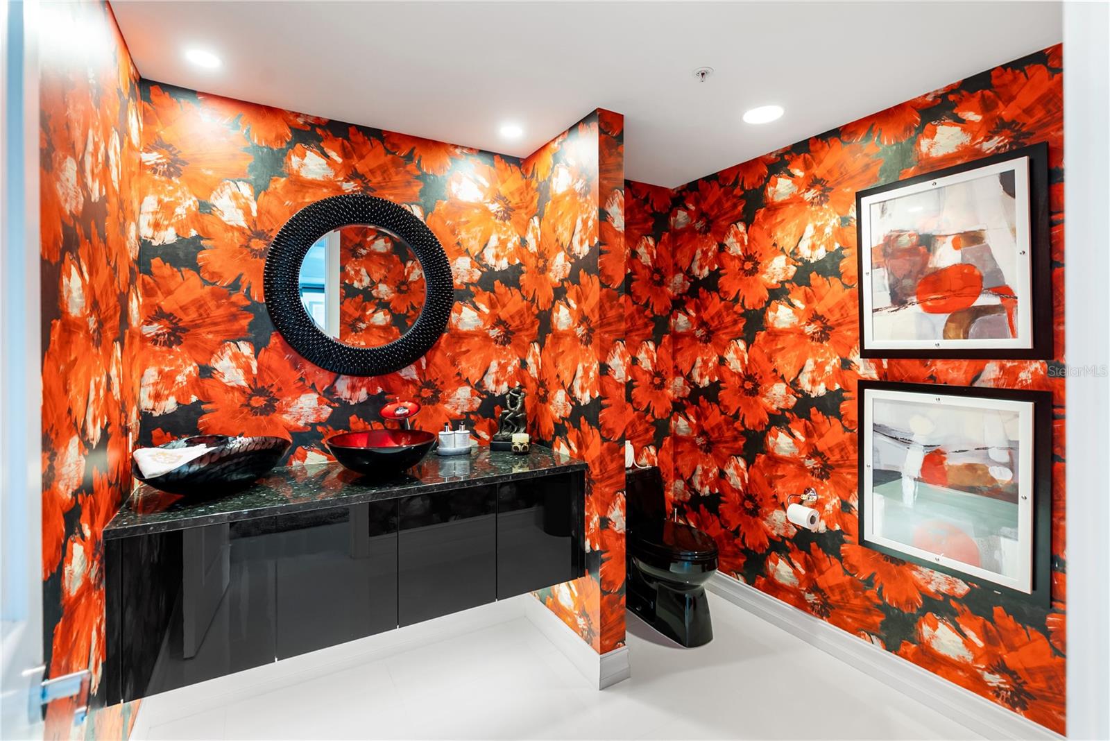 THE RESIDENCES - Residential