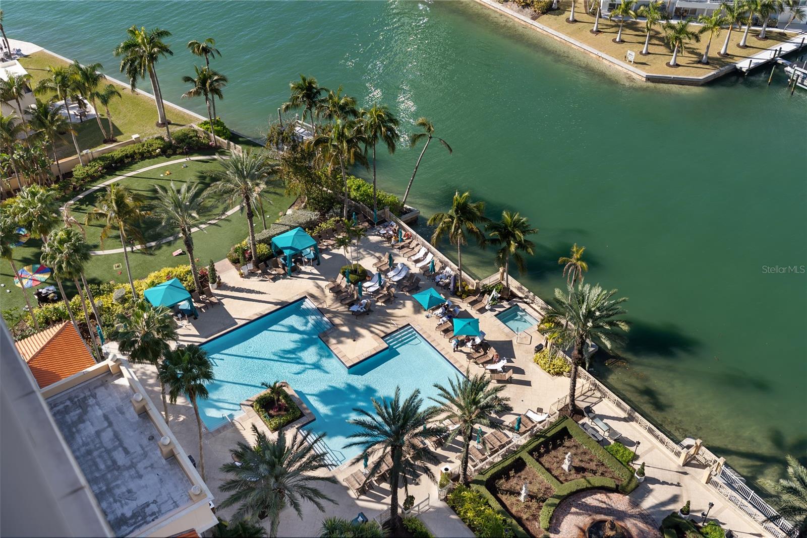 THE RESIDENCES - Residential