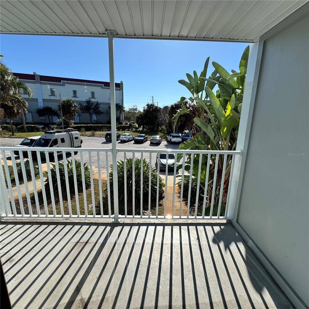 WAVE THE CONDO - Residential